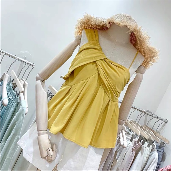 Top - Picture 2 of 8